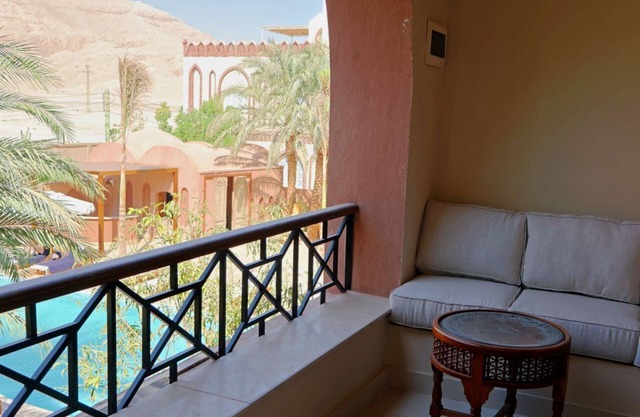 Luxe Middle Floor Suite at Malkata House: Pool & Views