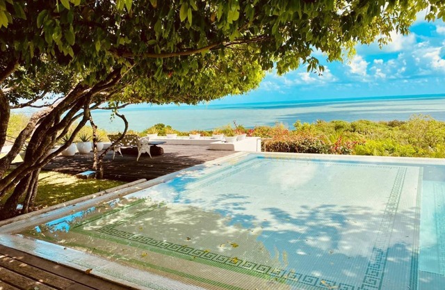Luxurious 6-bedroom mansion, grand pool and spectacular view of Pipa