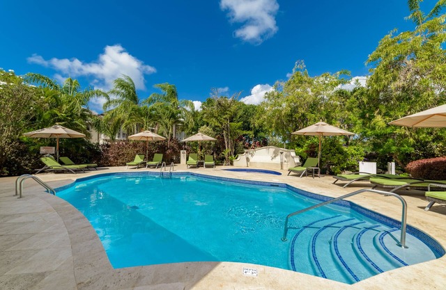 Luxurious and comfortable 3 bedrooms villa in a resort