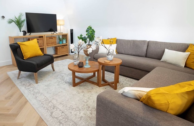 Luxurious and tastefully furnished apartment in heart of Bussum