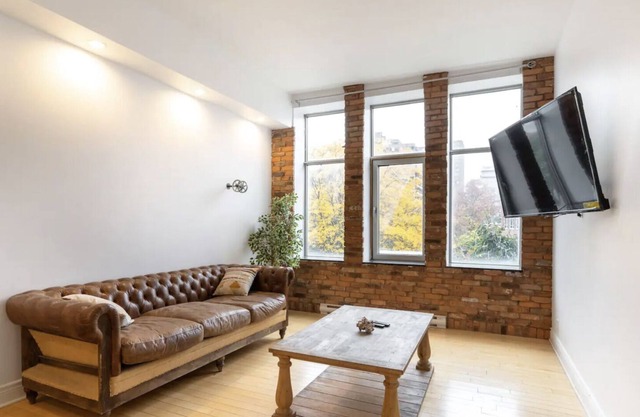 Luxurious apartment in the heart of downtown Montreal