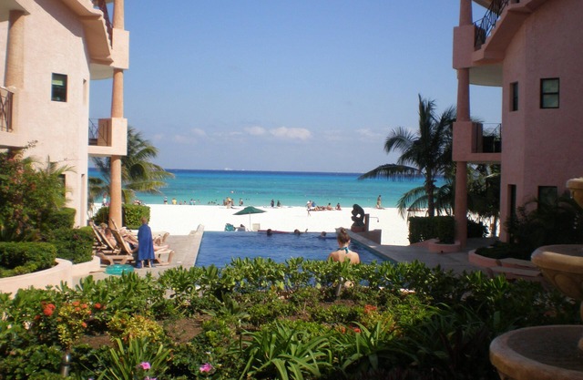 Luxurious Beachfront Two Bedroom Condo in Town!