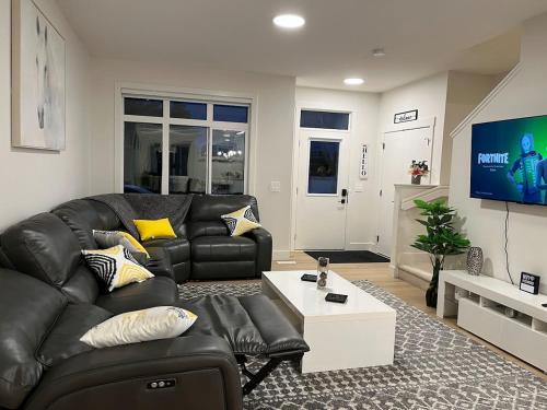 Luxurious, Centrally Located Home in Cavanagh