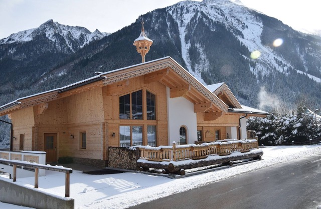 Luxurious double chalet near the Krimml Waterfalls
