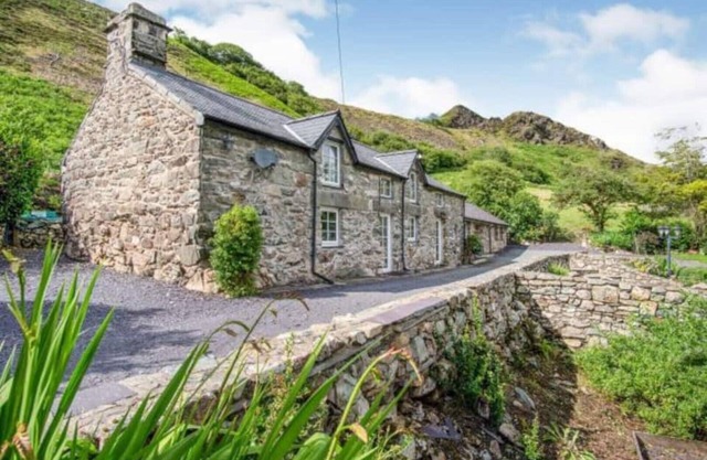 Luxurious Holiday Retreat in Snowdonia sleeps upto 10