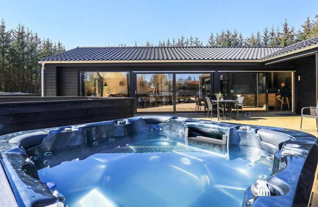 Luxurious Holiday Home in Ålbæk with Whirlpool