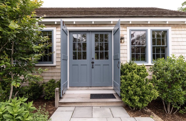 LUXURIOUS New Cottage! 5-min. walk to Main St. And Harbor Beaches