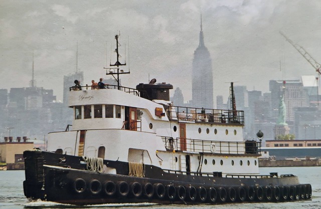 Luxurious one of a kind Tugboat/yacht, NYC, Sleeps 12, unique experience,