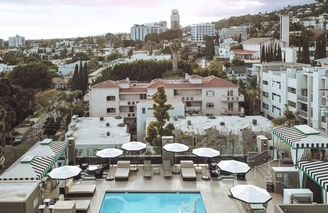 Hollywood 