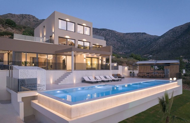 Luxurious Villa Dias with Tennis Court by Estia
