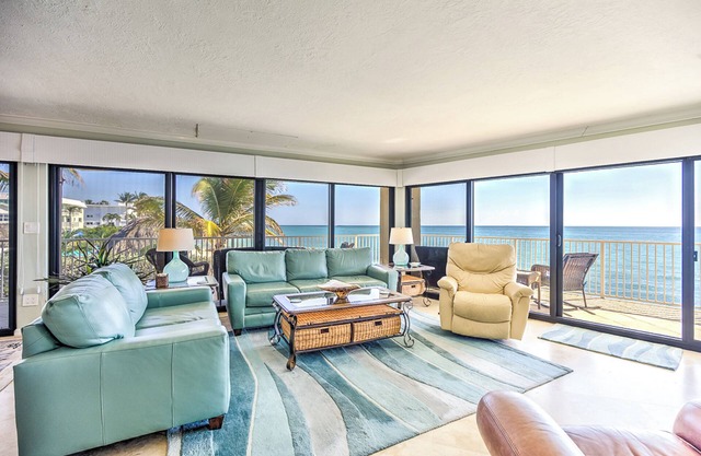 Luxuriously Remodeled & Expansive Wraparound Ocean Views