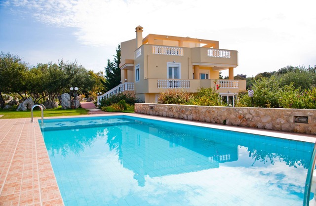 Luxurius private villa with swimming pool, sea views and activities-Villa Danna