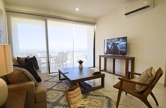 Luxury 2 Bed @ the Heart of Cabo (OV) Pedregal 303