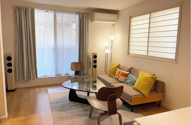 Luxury 3-bedroom house only 8 mins from Shinjuku and Ghibli Museum!