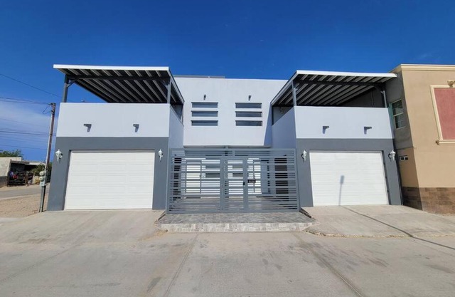 Luxury 3 Story Vacation Rental!