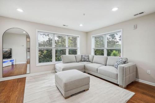 Luxury 4 Bed 5 Bath Penthouse with Rooftop Downtown Views
