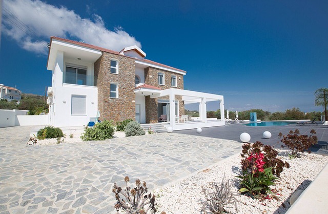 Luxury 5 Bedroom Villa with Private Pool, Protaras Villa 1230