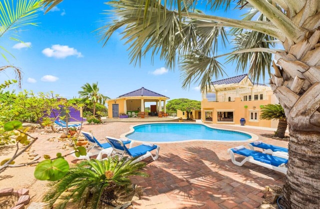 Luxury 6BR Nature Retreat | Carpe Diem by Bocobay