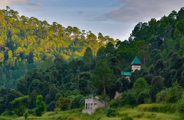 Luxury 7-Acre Estate In The Laps Of Himalayas: Indian Bespoke Experience