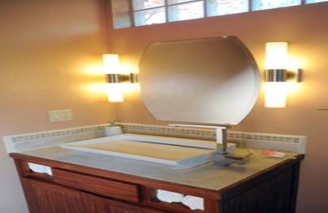 Luxury, affordable, close to town and all of the attractions in the CAYO area.