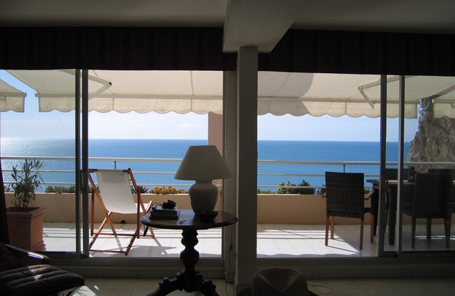 Luxury apartment facing the Mediterranean