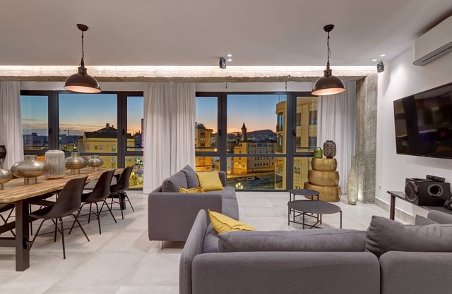 Luxury Apartments In Málaga by Seric