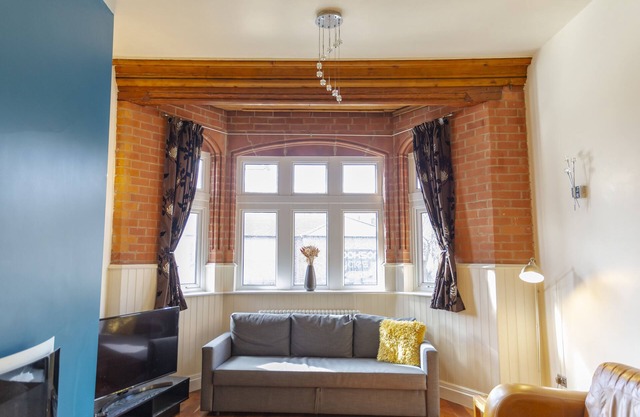 Luxury Apt No 1 - Two Bed Apartment(Sleeps 8)