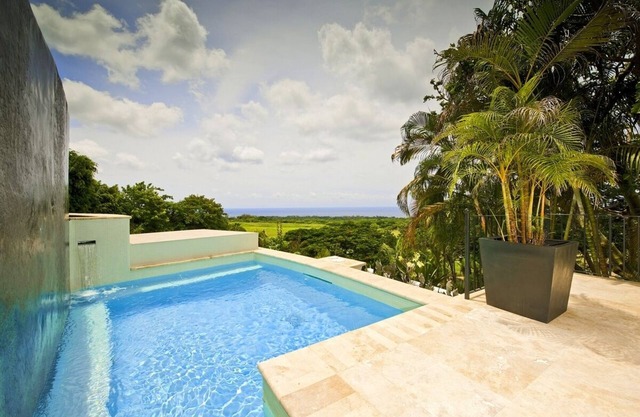 Luxury Art Filled Villa with Pool and Ocean Views - Martello House (6 bed)