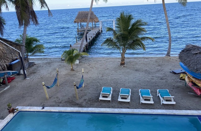 Luxury Beach Front Villa with complimentary use of golf cart - Sleep up to 6