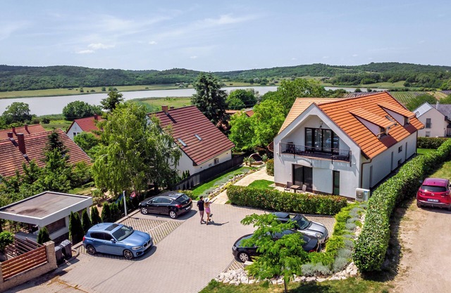 Luxury by the Inner Lake - Cozy studio with sauna in charming Tihany