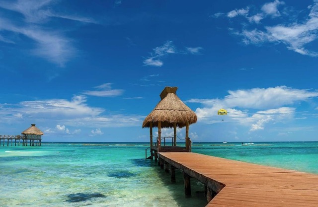 LUXURY Condo 2 Bedroom Beach Club, Spa, Golf, AMENITIES ABOUND