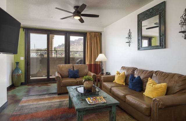 Luxury Condo in Downtown Moab! Pet Friendly | Bike Storage | Easy Parking