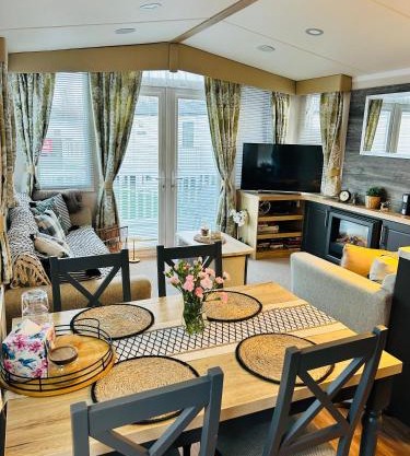 Luxury Cozy Caravan at Seaton Sands