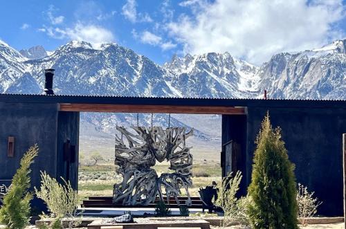 Luxury Design Rental with Breathtaking Mountain Views in Lone Pine, California