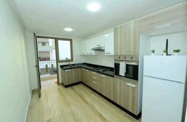 luxury furnished apartment 5 minutes to the airport