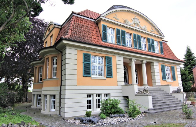 Luxury Holidays Villa EMG Hanover Trade Fair 20P