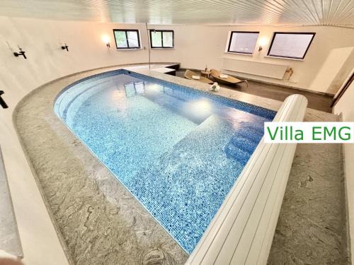 Luxury Holidays Villa EMG Munich with Forest and Lake - Moosburg an der Isar
