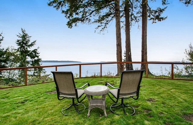 Luxury Home w/Exercise Pool & Hot Tub, Free WiFi, Fire Pit, Deck, & Game Room