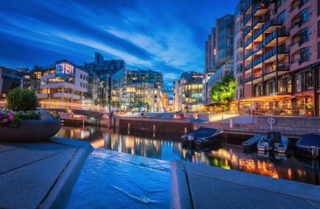 Luxury Living 3BR in CityCenter w/Waterfront View