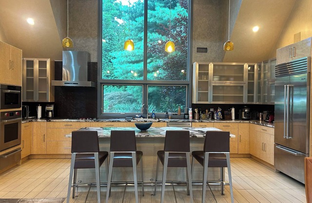 Luxury Main Line Estate, Near Philly Golf and Tennis