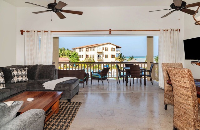 Luxury Oceanview Condo with Pool Access in Ambergris Caye!
