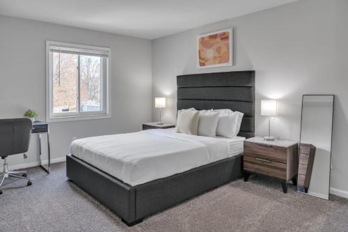 Luxury On A Budget! Spacious Retreat Awaits