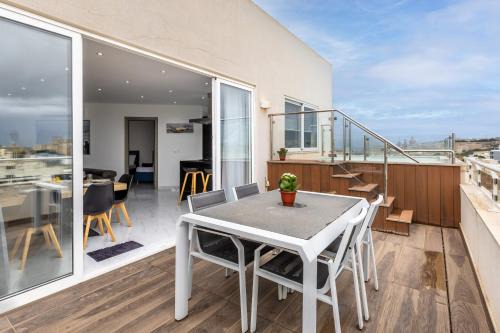Luxury Penthouse for families only with Pool and Seaview in Ta Xbiex Malta