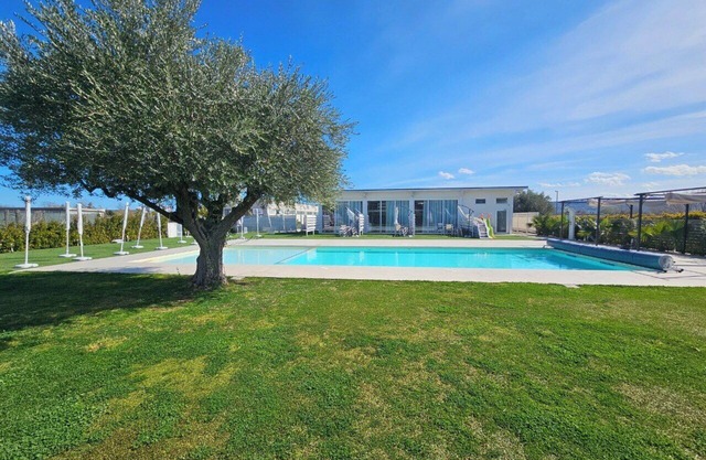 Luxury pool Suites - Città Bianca