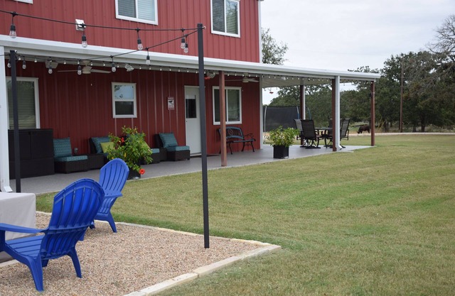 Luxury Ranch living, 10 min to Kyle Field