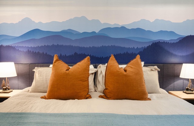 Luxury Renovation | 3BR | Ski-In Access | Common Hot Tub | Managed By Aloha Whistler