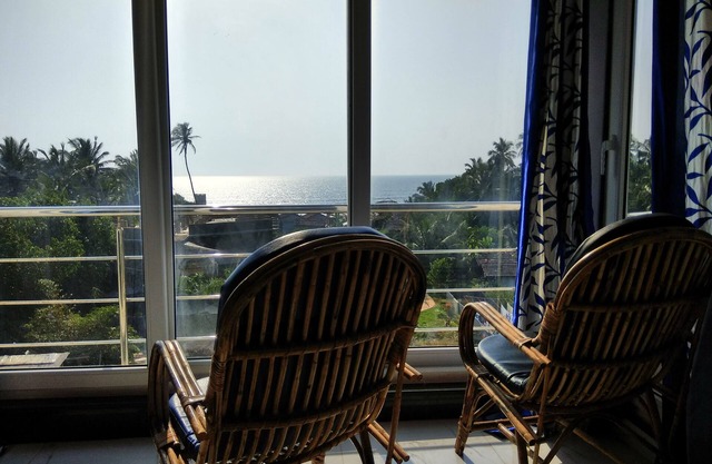 LUXURY SEA VIEW ROOM AT SWATI HOTEL, ARAMBOL BEACH