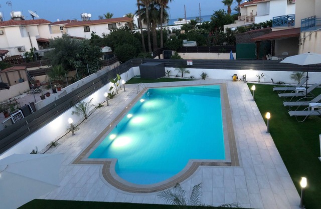Luxury Self-Catering Apartments with Heated Pool