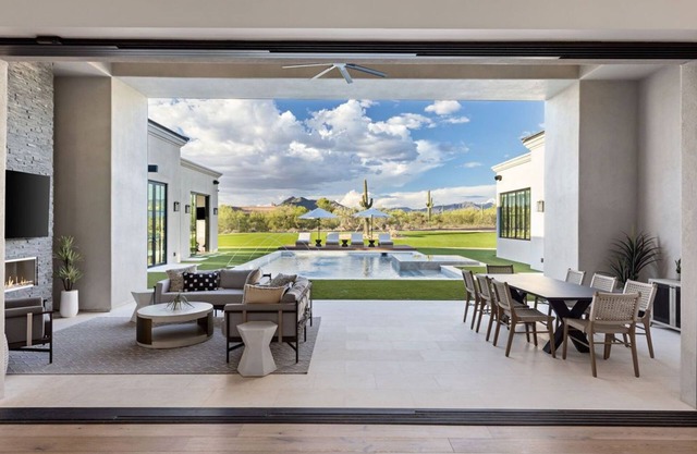 LUXURY SPRING TRAINING RENTAL IN NORTH SCOTTSDALE. Entertaining Dream!