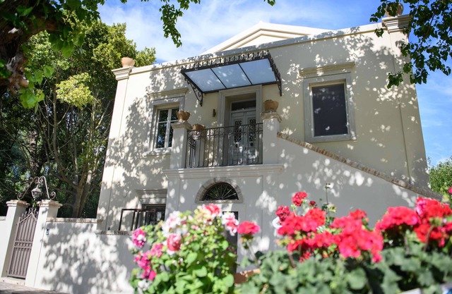 Luxury suites in Corfu town